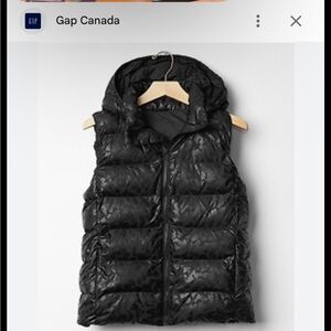 GAP Foil Puffer Hooded Vest Black Camouflage
